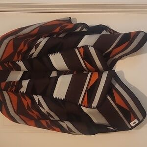 Old Navy Unisex Southwestern Poncho Western Farm Warm Aztec Fall Hayrack Wrap